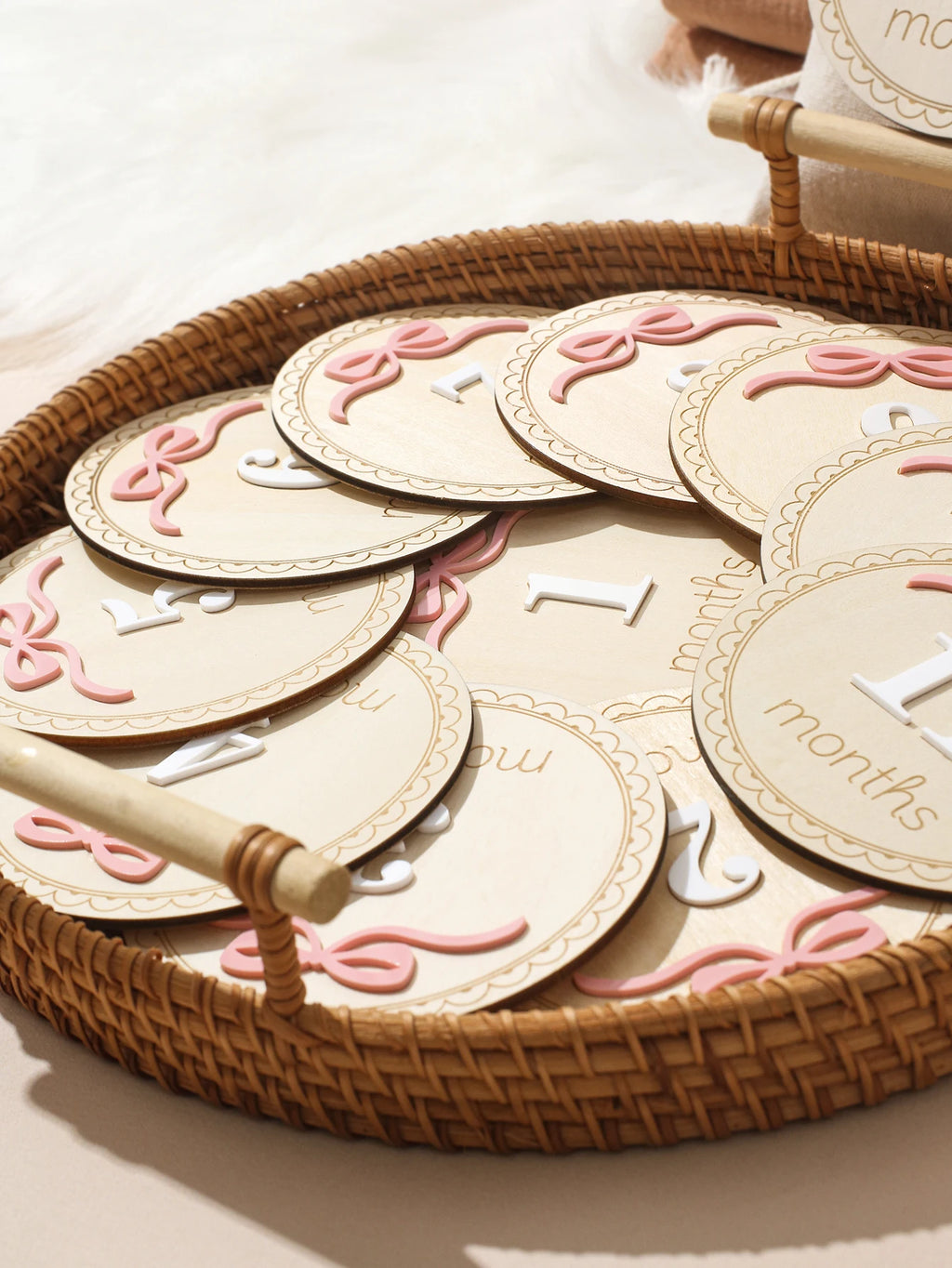 Ylsteed Newborn Photography 1-12 Months Baby Milestone Wooden Discs Pink Bow 3D Engraved Photo Props Keepsake Cards Shower -HD