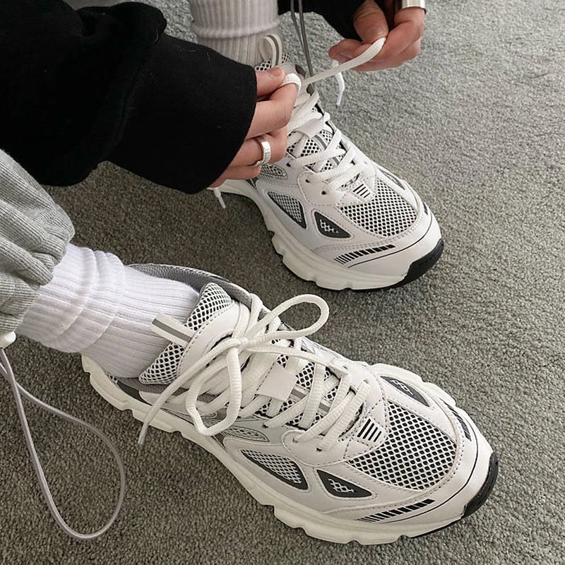 Retro Chunky Sneakers Men Women Y2K Aesthetic Running Breathable Mesh Sport Footwear Vintage White Platform Casual Dad Shoes
